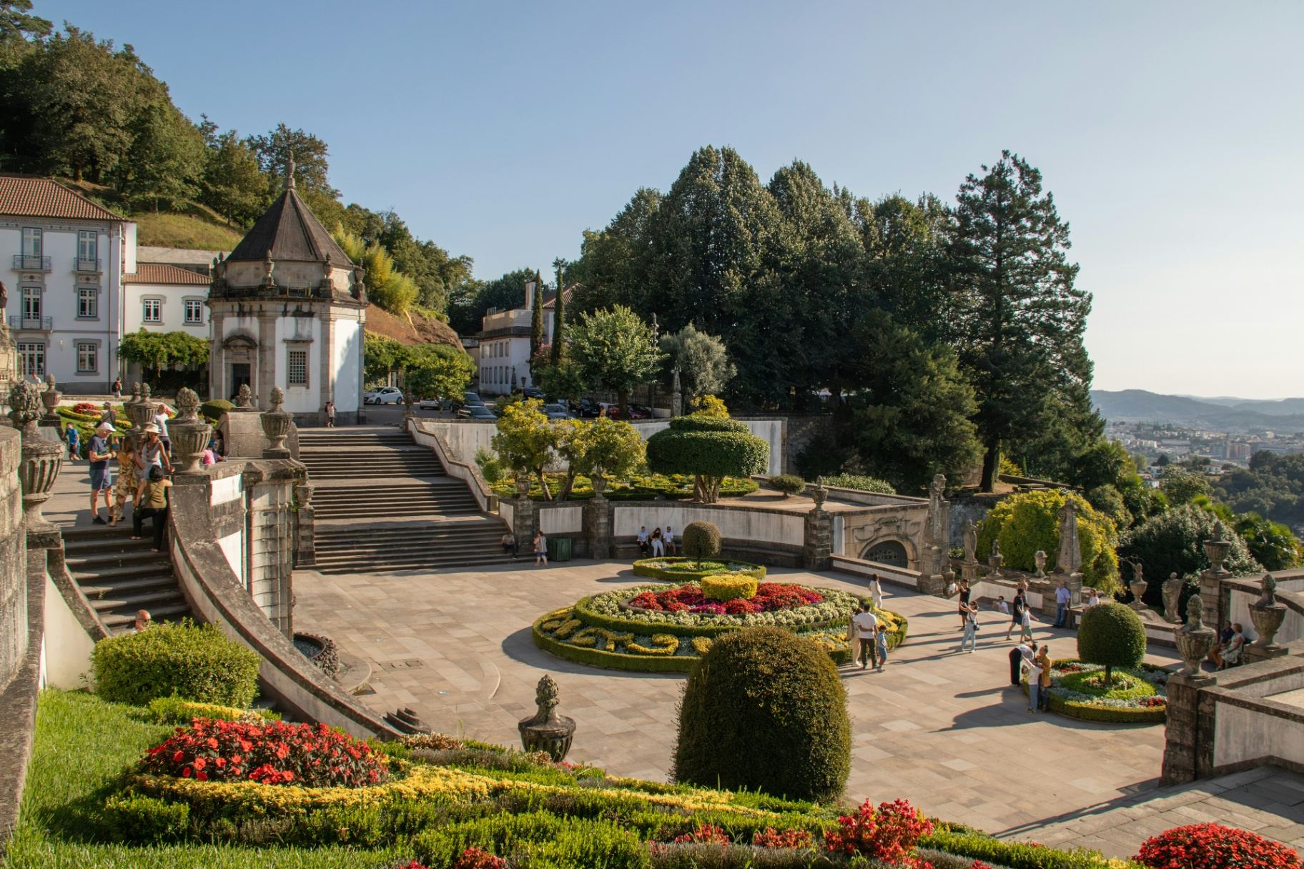 Escadaria barroca do Santuário do Bom Jesus do Monte em Braga
