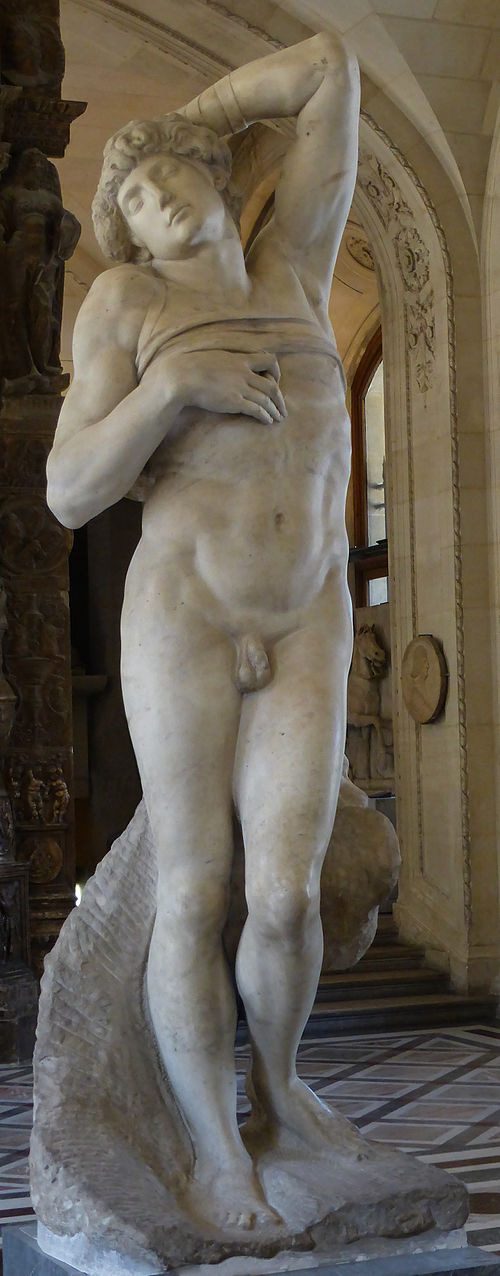 O Escravo Moribundo de Michelangelo no Museu do Louvre