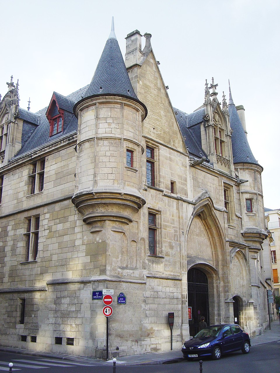 Hôtel de Sens, mansão medieval no bairro Le Marais em Paris